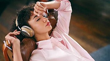 Bowers & Wilkins PX8 Kulak Üstü Kulaklık - Bej - Bowers & Wilkins